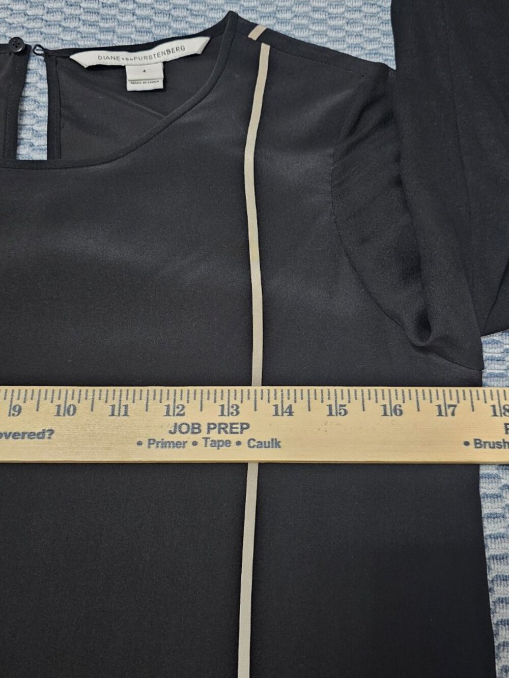 Diane Von Furstenberg Black 100% Silk "Bizzy" Wing Print Sheath Dress Size Small - Picture 7 of 8